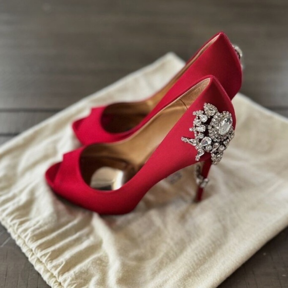 Badgley Mischka Kiara Red Heels - Picture 2 of 9